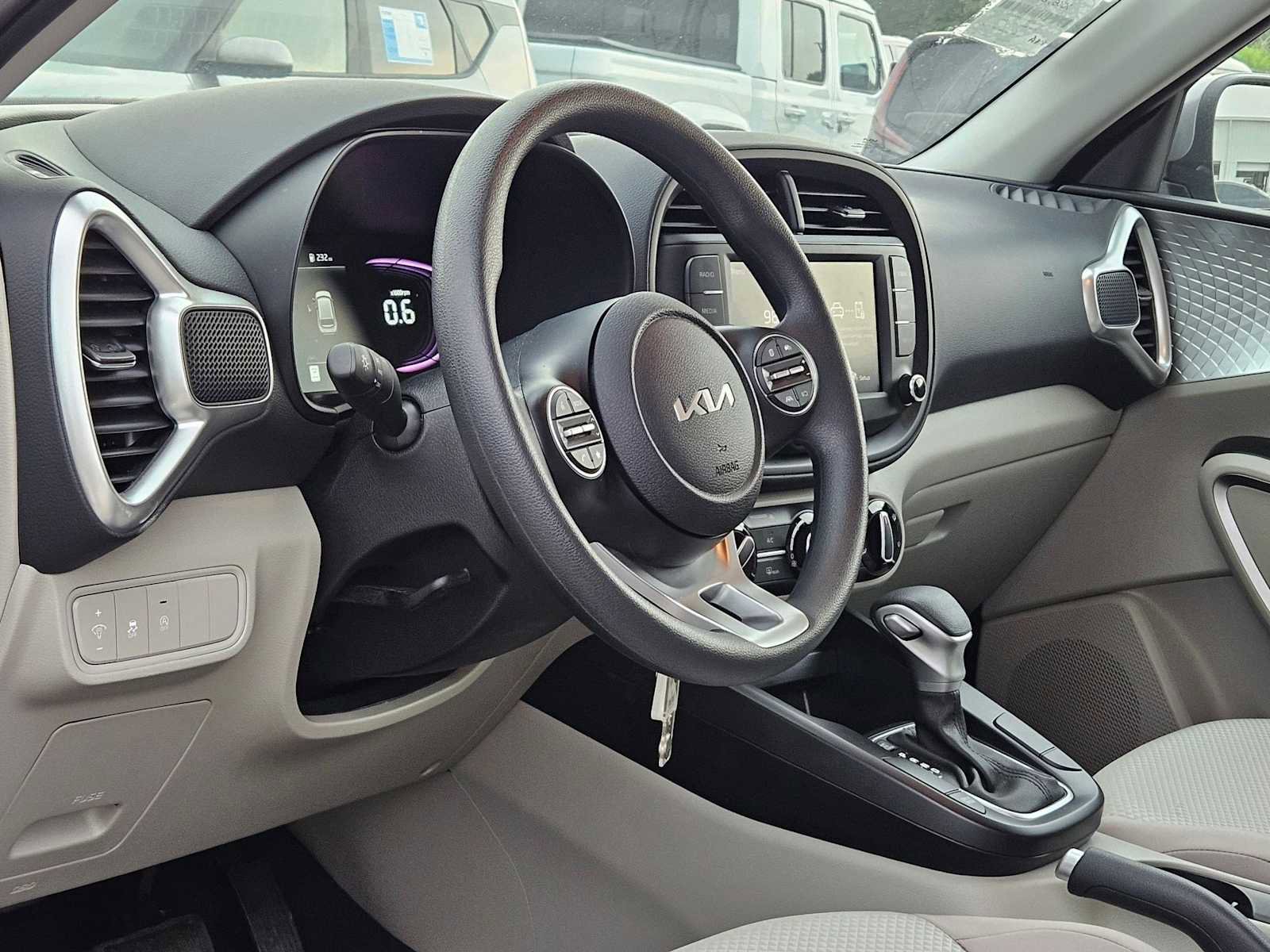 Certified 2025 Kia Soul LX FWD image 2