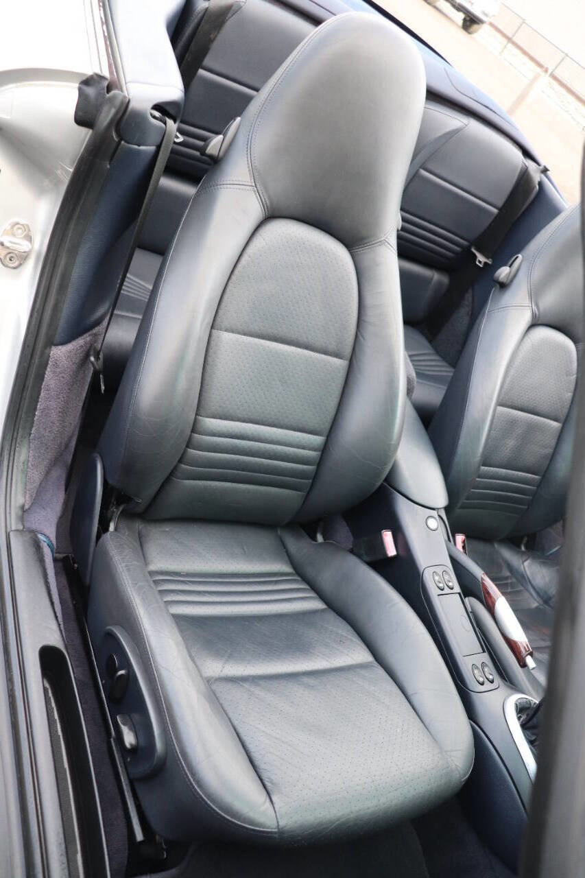 Used 2003 Porsche 911 Carrera 4 image 39