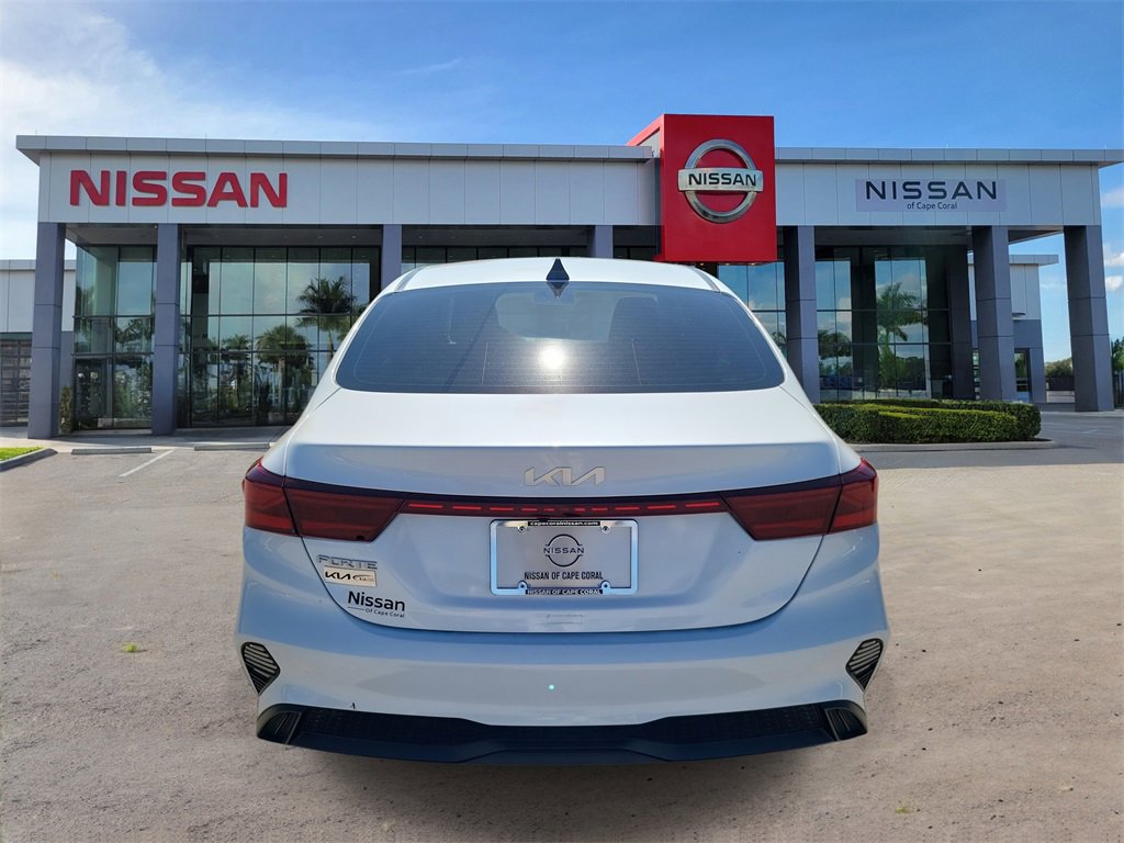 Used 2023 Kia Forte LXS w/ LXS Technology Package image 5