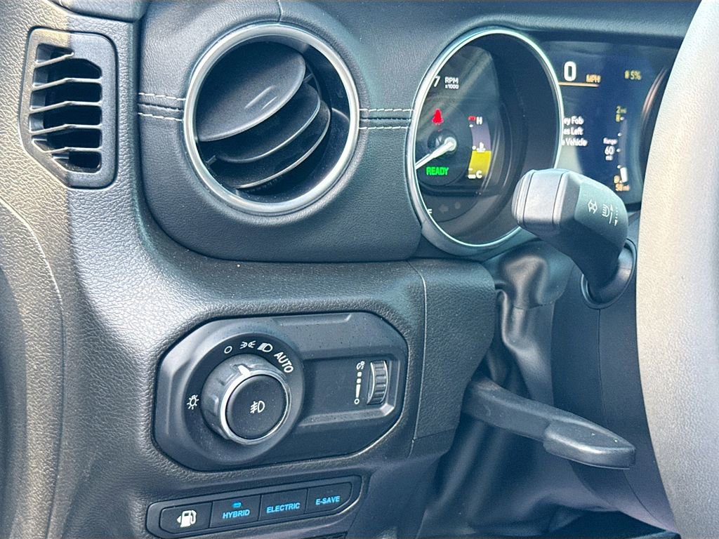 Used 2023 Jeep Wrangler Unlimited Sahara w/ Cold Weather Group image 11