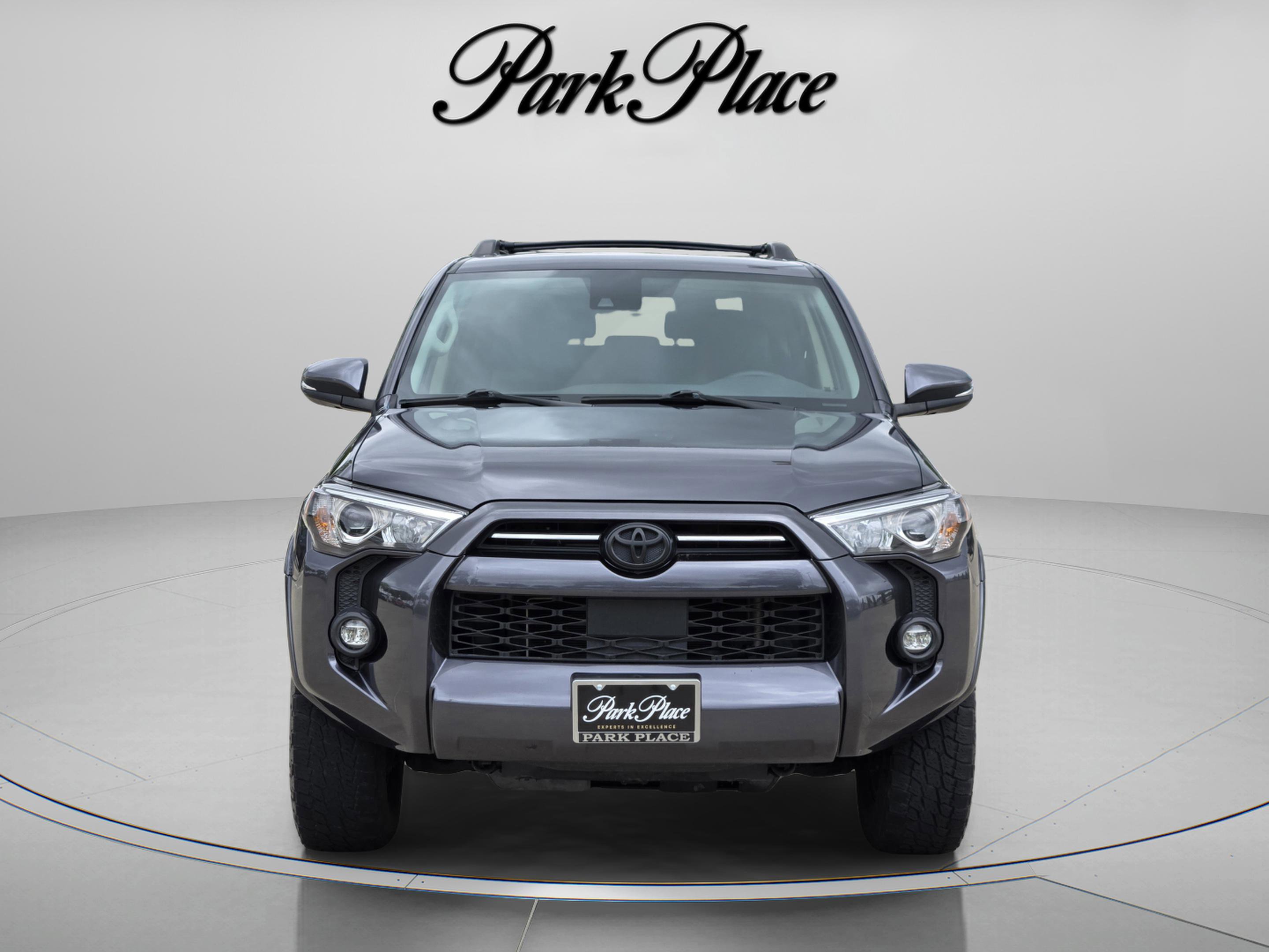 Used 2022 Toyota 4Runner SR5 Premium w/ Moonroof Package AWD/4WD image 9