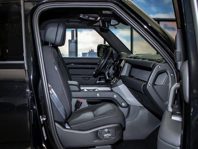 New 2026 Land Rover Defender 130 V8 image 21