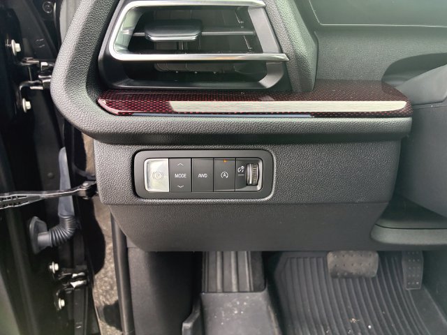Used 2026 Chevrolet Traverse RS w/ LPO, Floor Liner Package AWD/4WD image 24