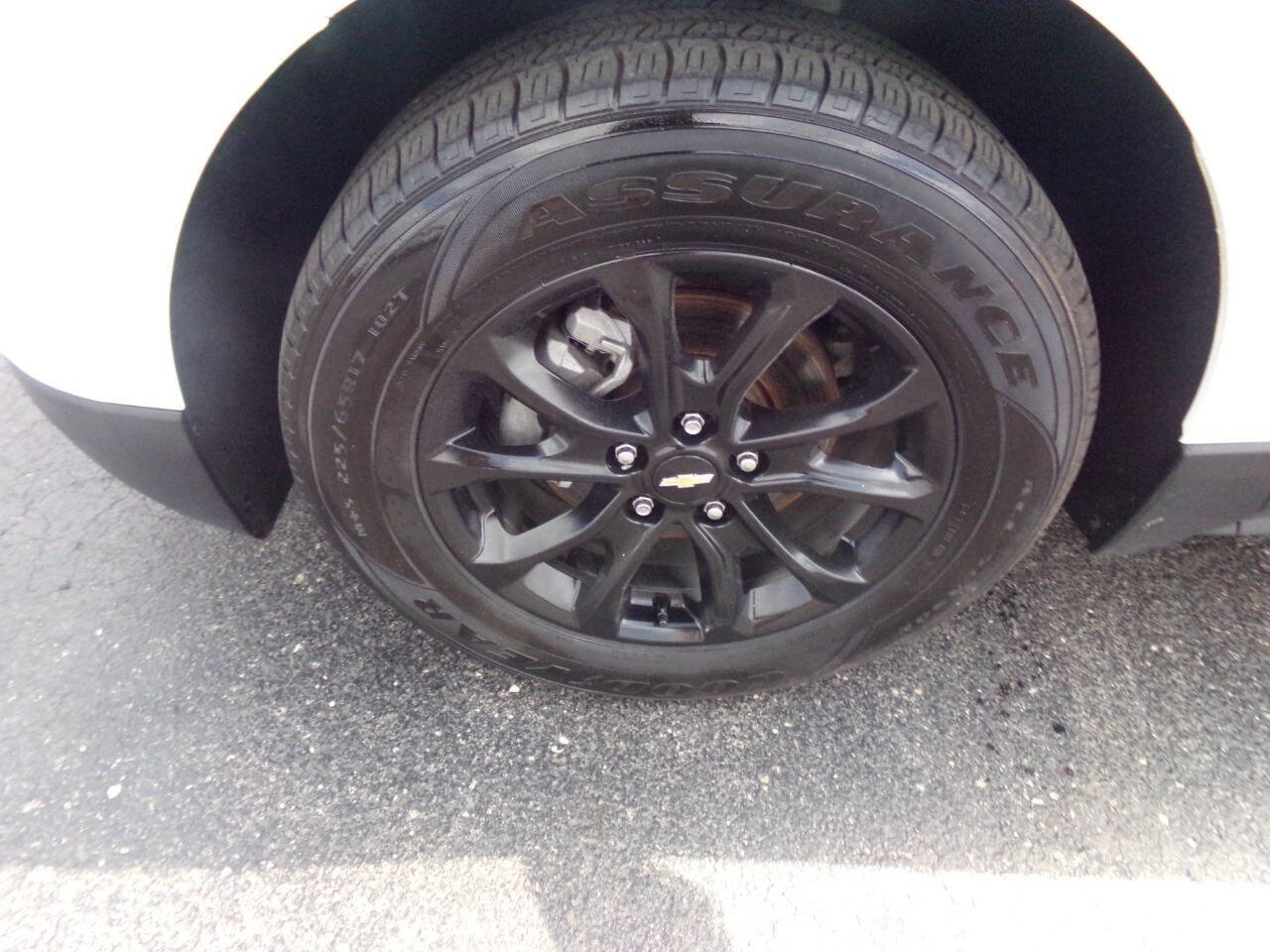 Used 2021 Chevrolet Equinox LT image 29