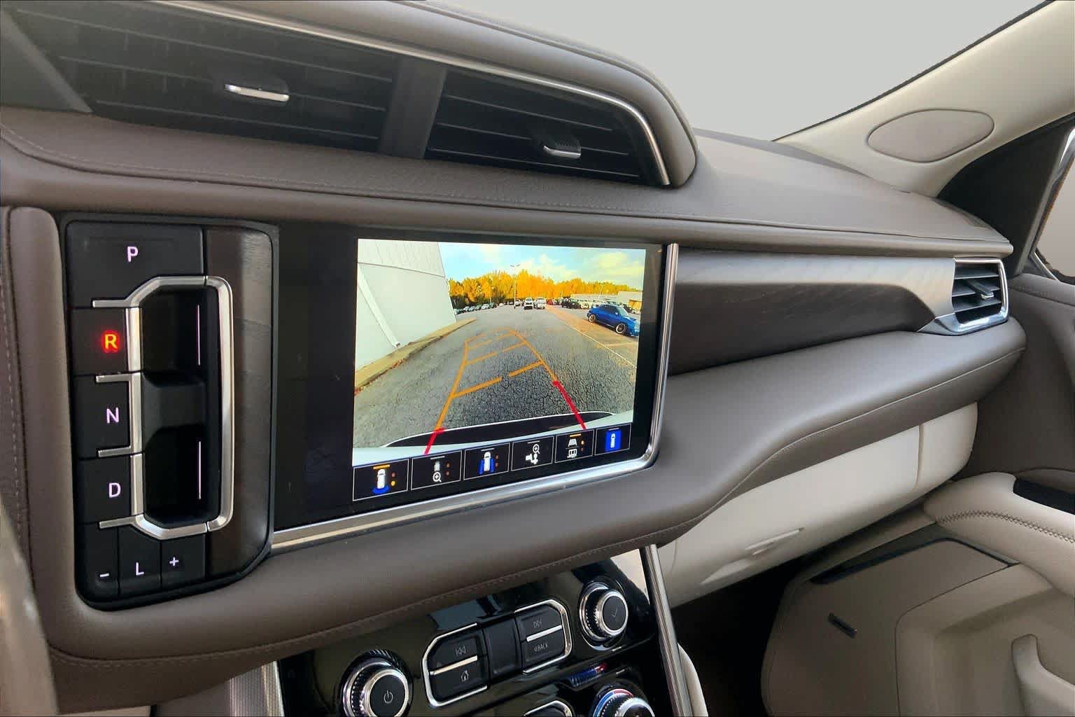 Used 2022 GMC Yukon Denali RWD image 25