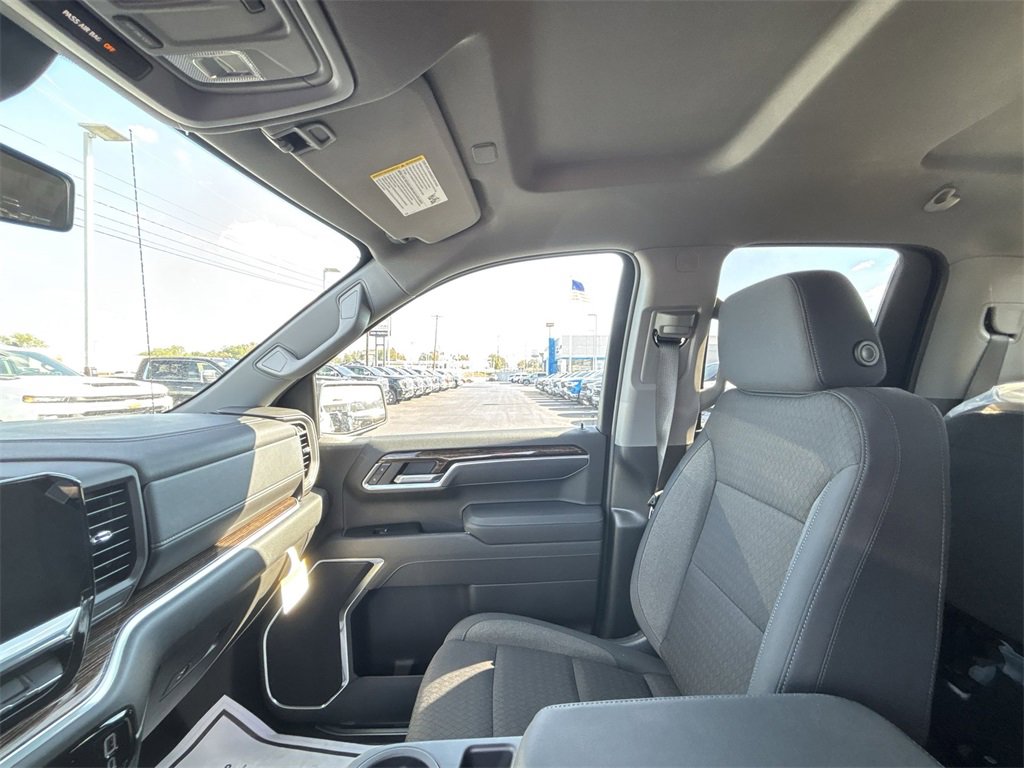 New 2026 GMC Sierra 1500 SLE w/ Preferred Package image 11