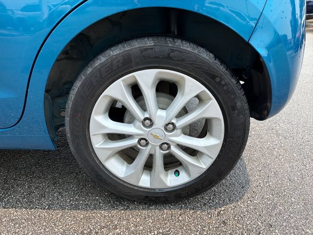 Used 2020 Chevrolet Spark LT FWD image 31