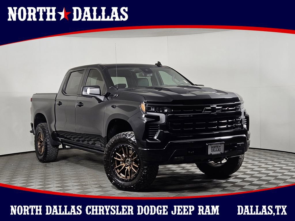 Used 2022 Chevrolet Silverado 1500 LT Trail Boss w/ LT Trail Boss Premium Package AWD/4WD image 1