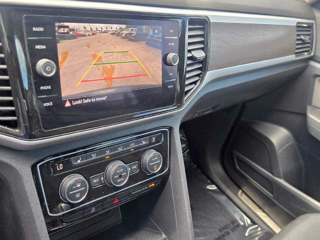 Certified 2022 Volkswagen Atlas SE FWD image 24