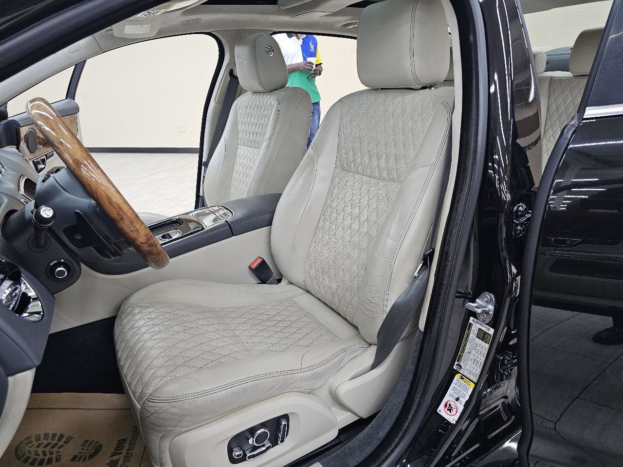 Used 2019 Jaguar XJ L Supercharged RWD image 16