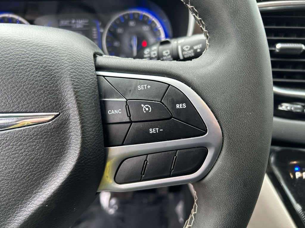 Used 2023 Chrysler Voyager LX FWD image 21