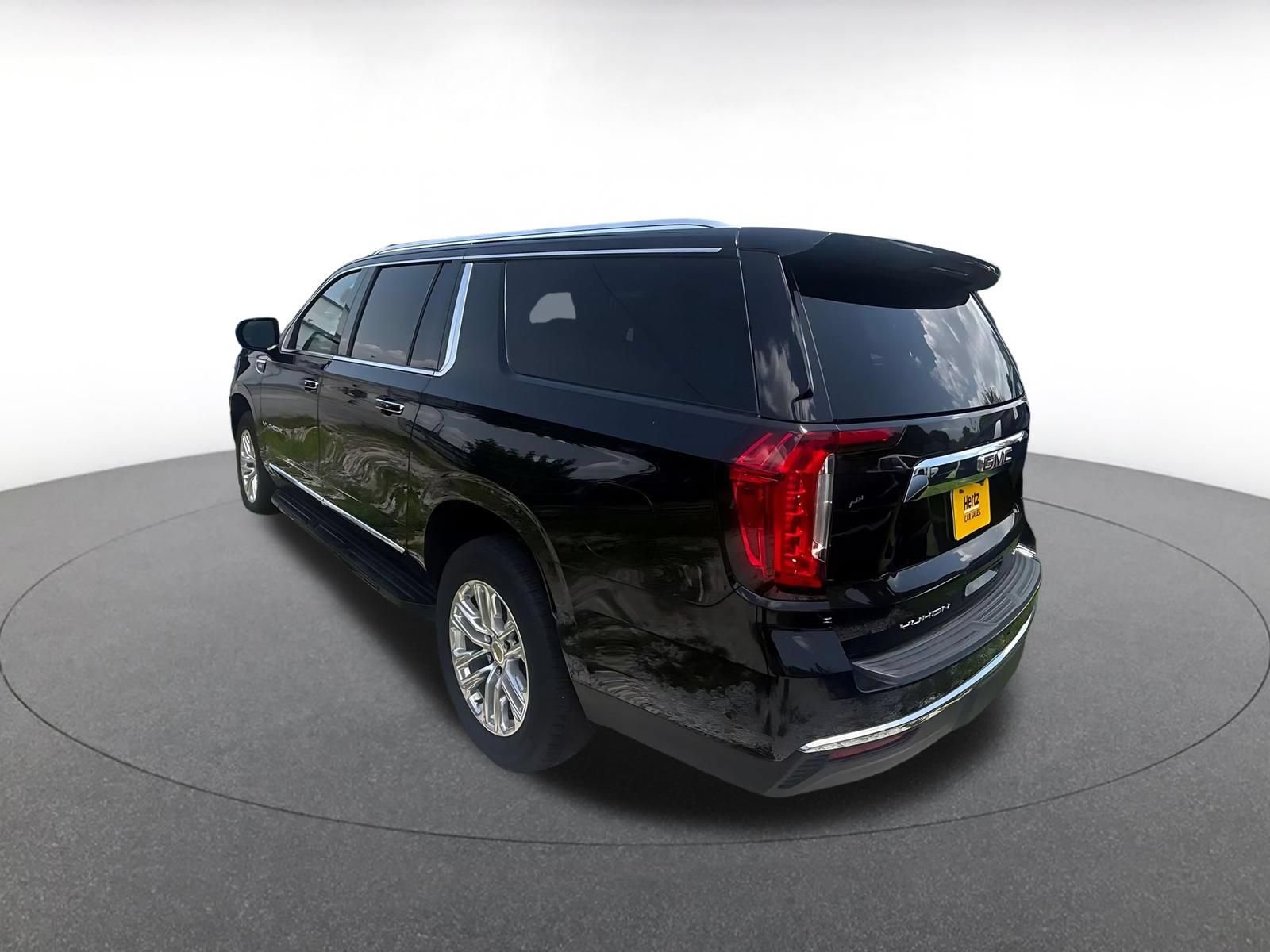 Used 2024 GMC Yukon XL SLT RWD image 9