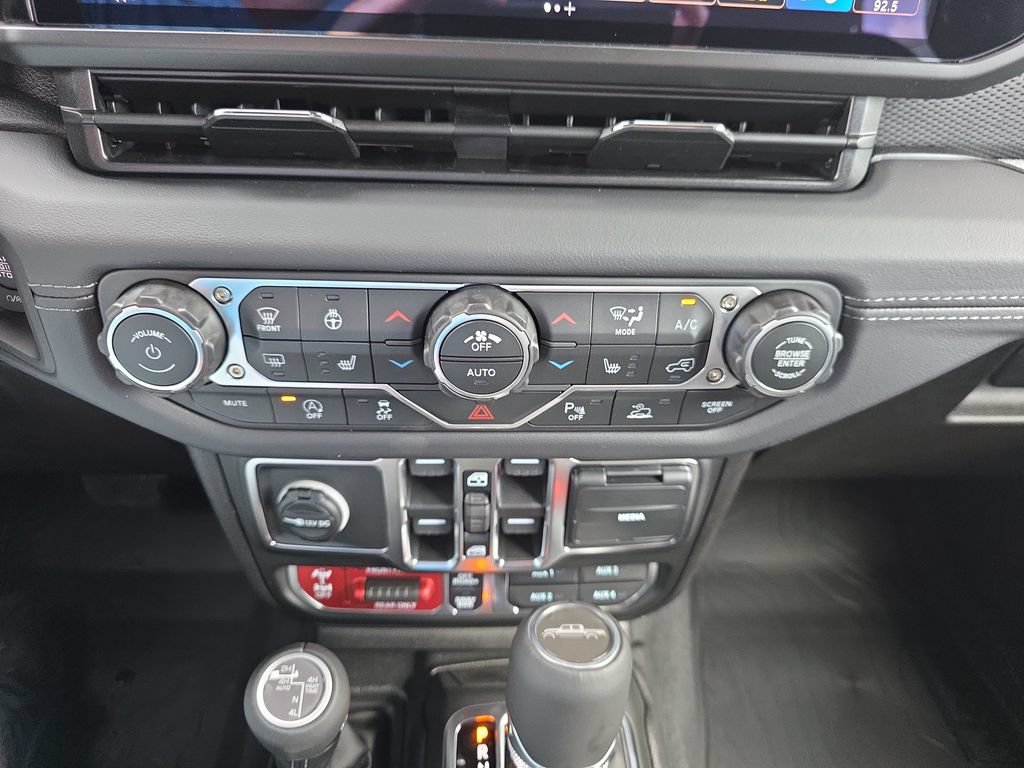 New 2026 Jeep Gladiator Rubicon AWD/4WD image 24