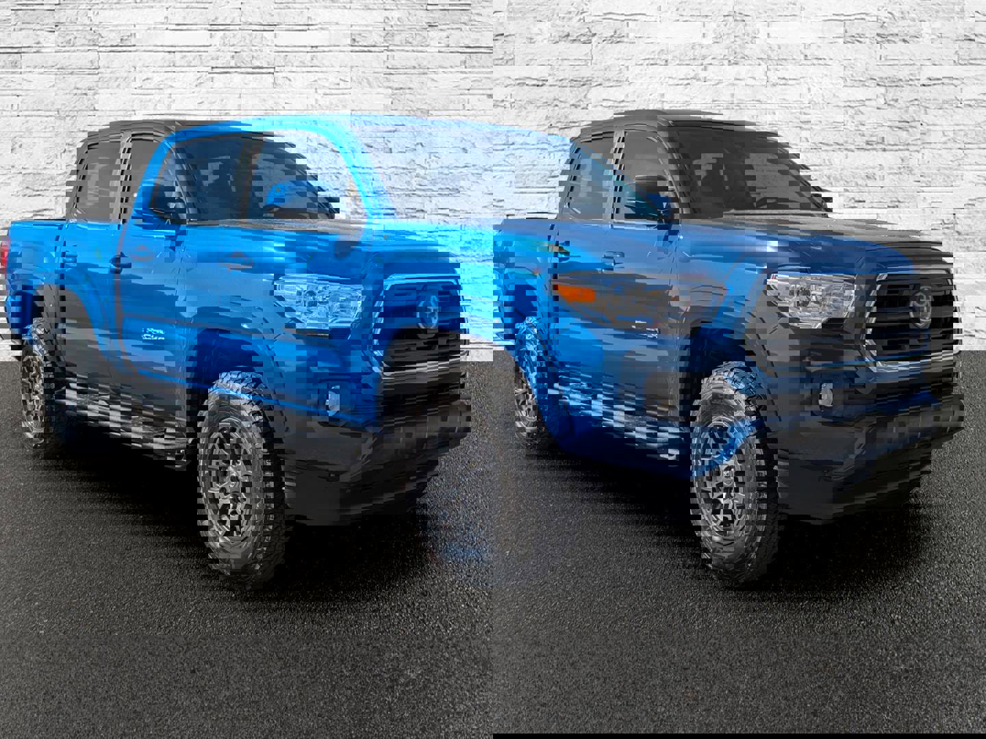 Used 2018 Toyota Tacoma SR5 image 4