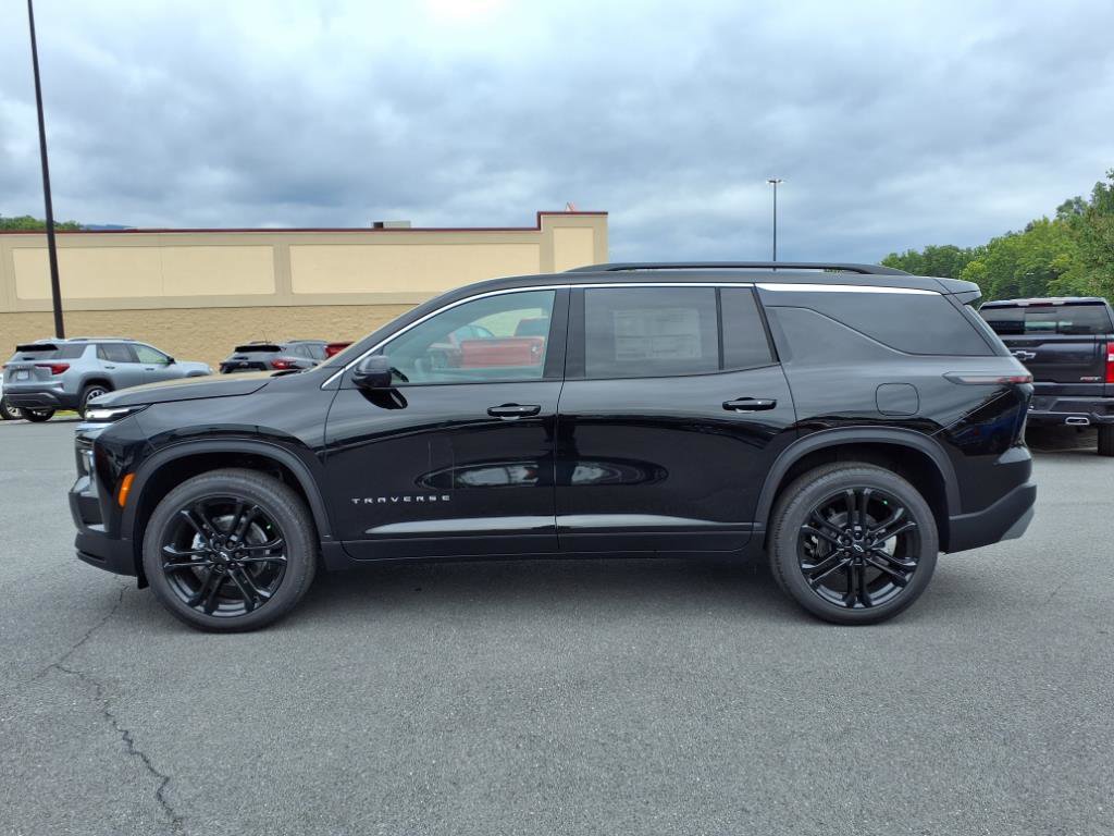 New 2026 Chevrolet Traverse LT w/ Driver Confidence Package image 2