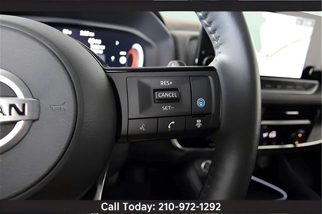 Used 2021 Nissan Rogue Platinum AWD/4WD image 37