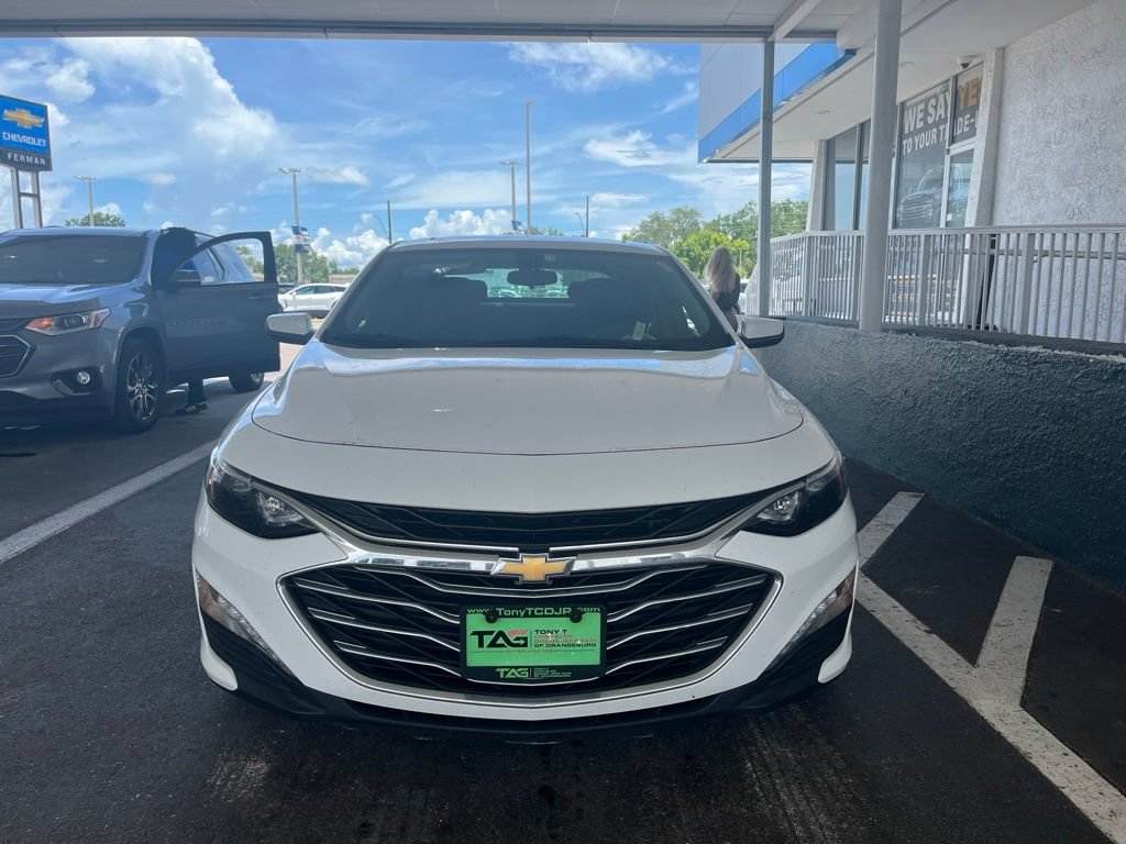 Used 2021 Chevrolet Malibu LT FWD image 1