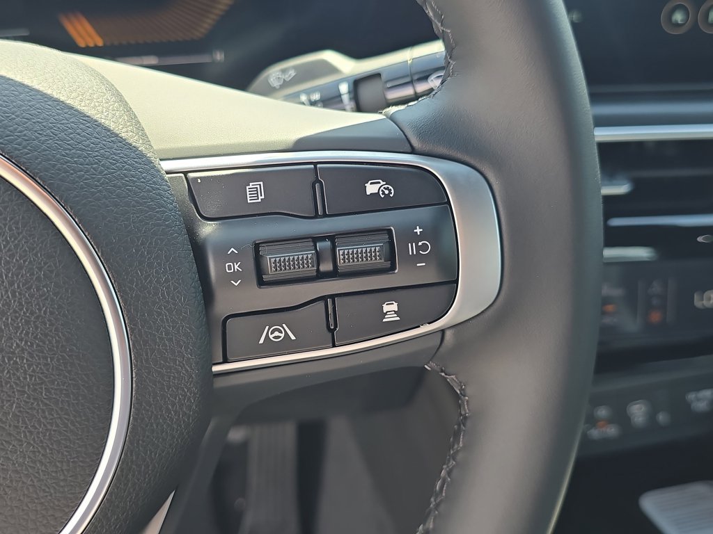 New 2026 Kia K5 GT-Line w/ GT-Line Premium Package FWD image 32