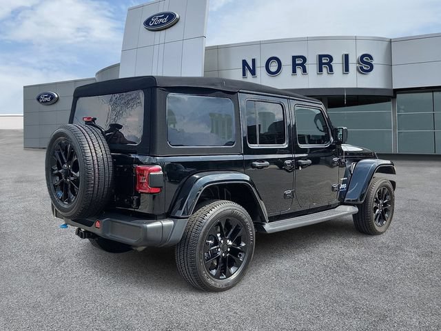 Used 2023 Jeep Wrangler Unlimited Sahara w/ Cold Weather Group AWD/4WD image 4