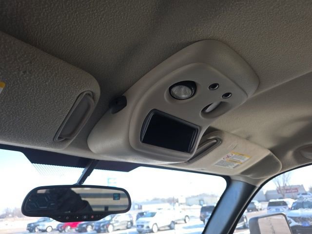 Used 2005 Chevrolet Silverado 2500 LS w/ Skid Plate Package AWD/4WD image 27
