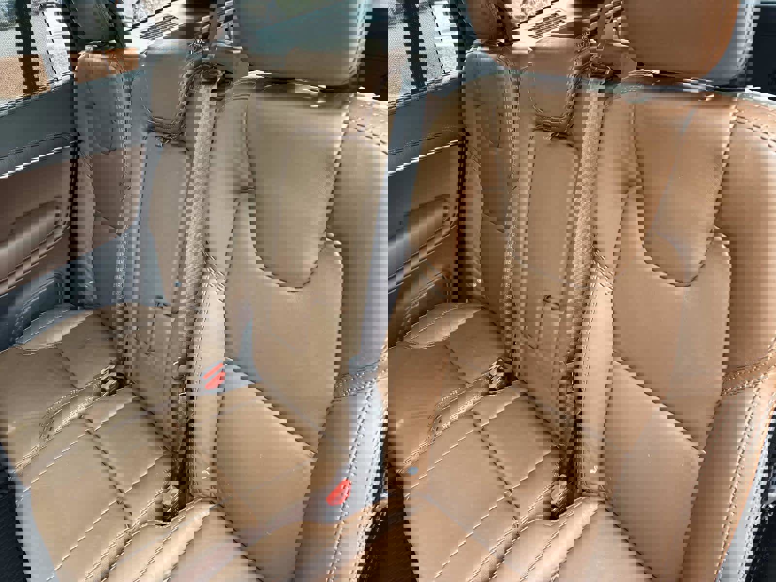 Used 2022 Volvo XC90 T6 Inscription w/ Lounge Package image 14