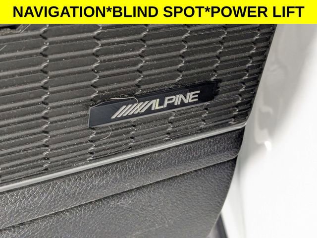 Used 2022 Jeep Grand Cherokee L Limited w/ Black Appearance Package image 13