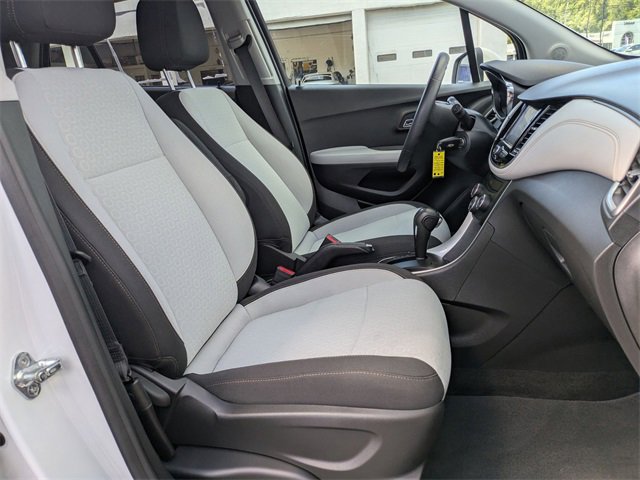 Used 2022 Chevrolet Trax LS w/ Tint and Cruise Package image 22