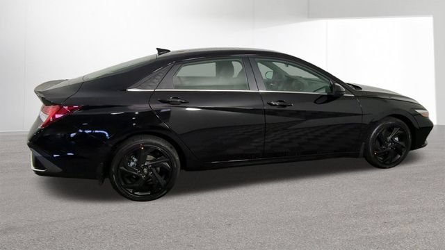 New 2026 Hyundai Elantra SEL Sport Premium FWD image 9