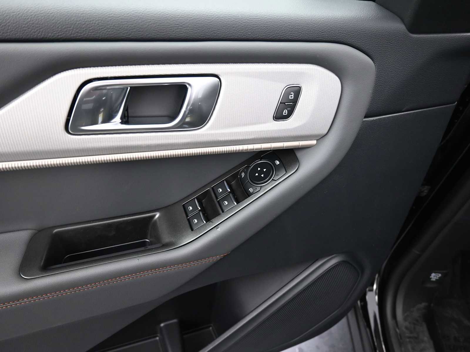 New 2026 Ford Explorer Active w/ Active Comfort Package image 26