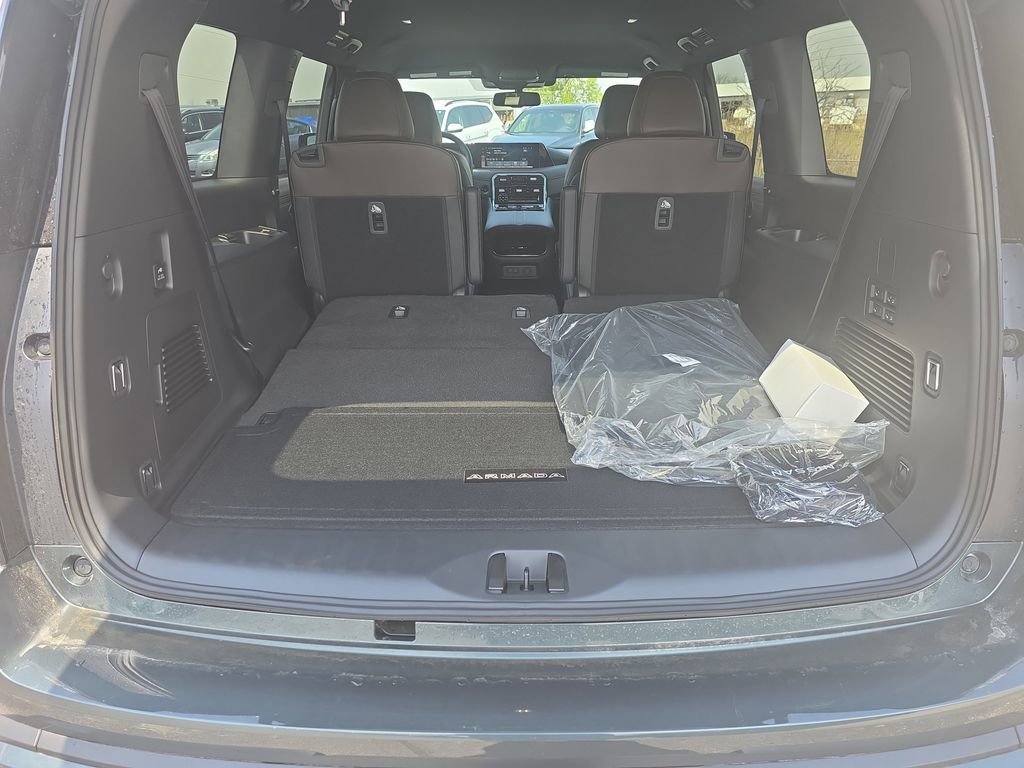 New 2025 Nissan Armada SL w/ Captain's Chari Seat Package image 15