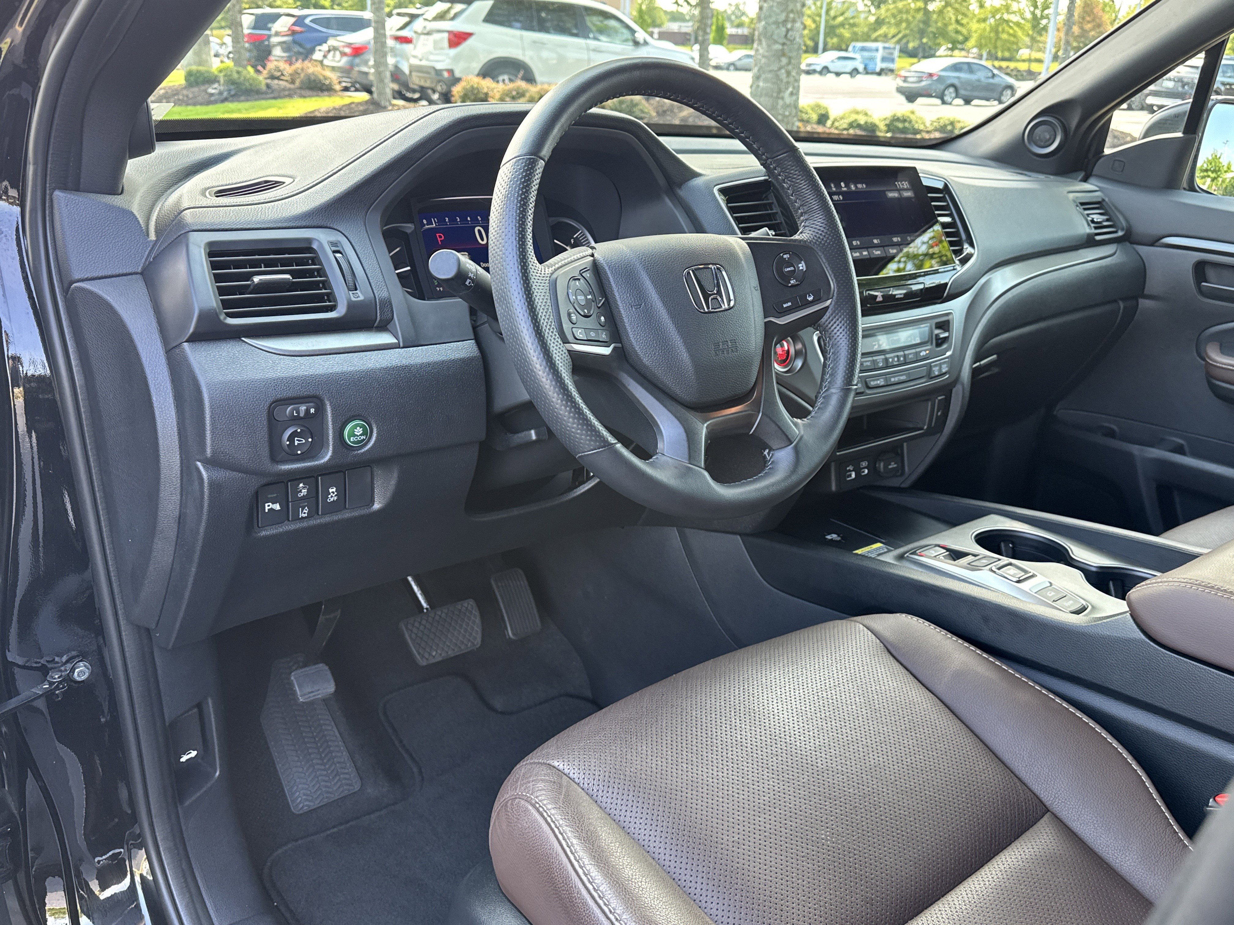Used 2025 Honda Passport EX-L image 25
