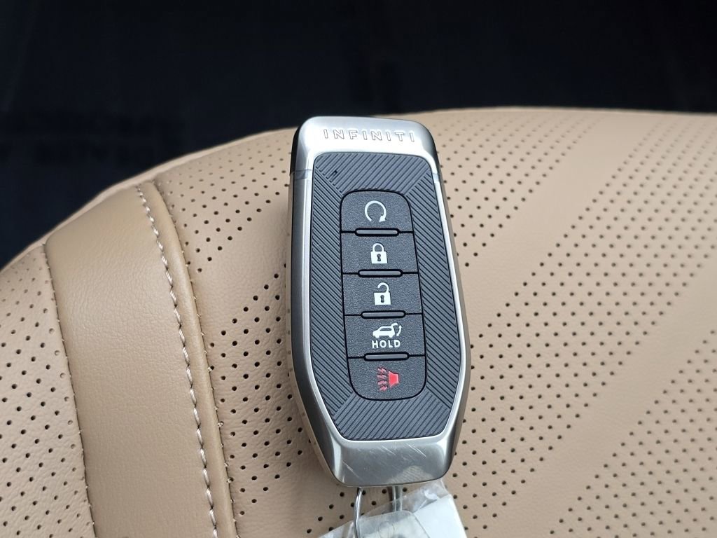 New 2025 INFINITI QX80 Luxe image 37