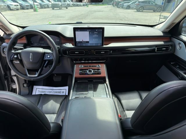 Used 2024 Lincoln Aviator Reserve w/ Equipment Group 201A AWD/4WD image 17