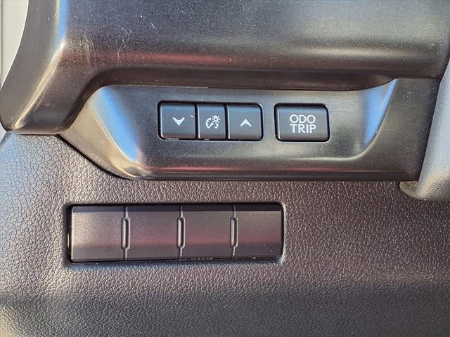 Used 2020 Lexus UX 200 image 13