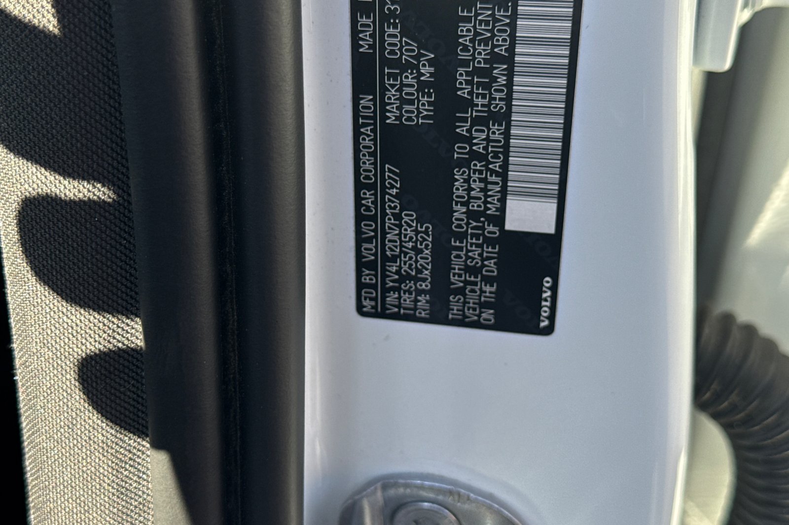 Certified 2023 Volvo XC60 B5 Plus w/ Protection Package Premier FWD image 36
