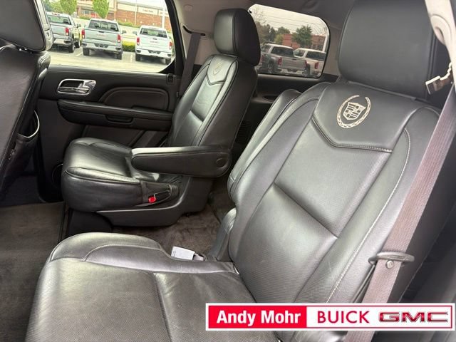 Used 2012 Cadillac Escalade Platinum AWD/4WD image 18