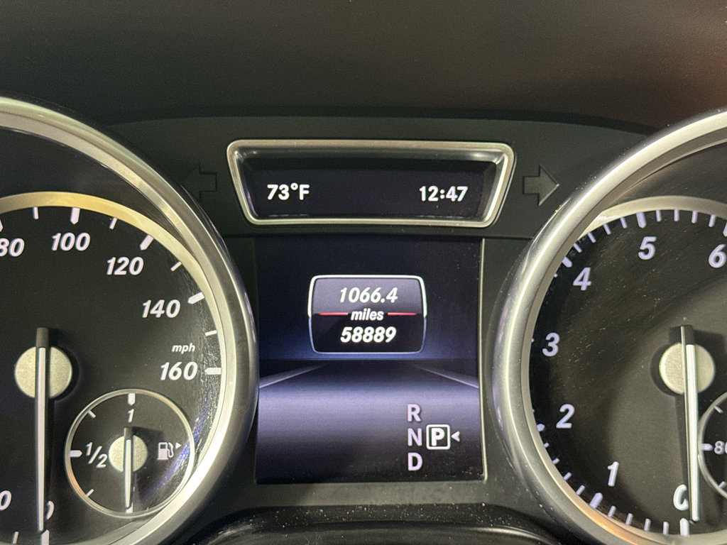 Used 2015 Mercedes-Benz GL 550 4MATIC image 24