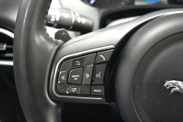 Used 2017 Jaguar XE Premium AWD/4WD image 18