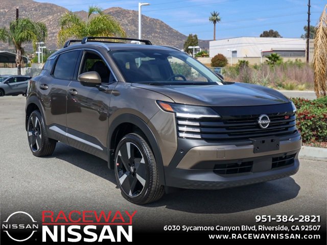 New 2025 Nissan Kicks SR image 1