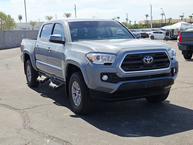 Used 2019 Toyota Tacoma SR5 AWD/4WD image 3