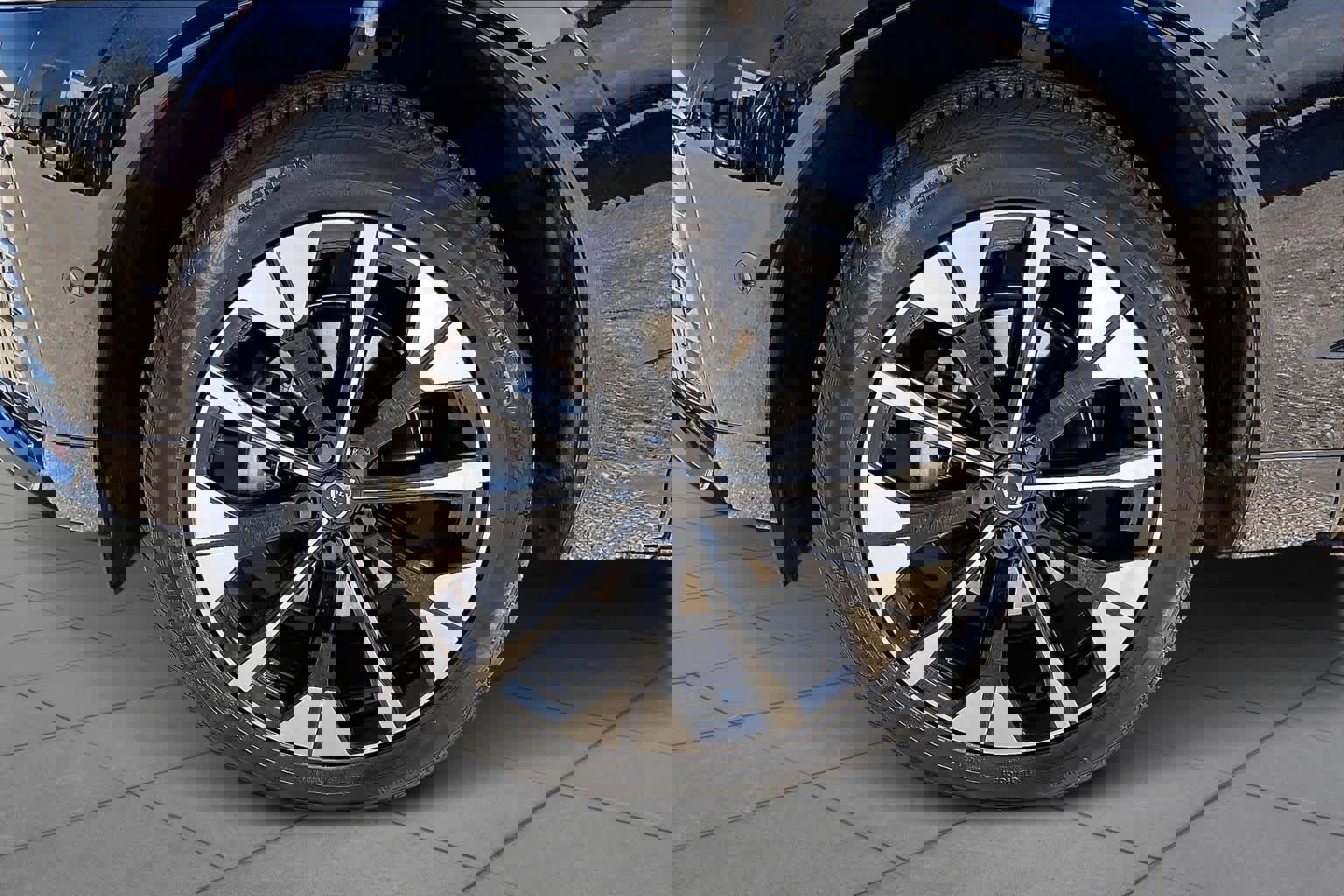 Used 2026 Volvo XC60 B5 Ultra w/ Protection Package Premier image 11