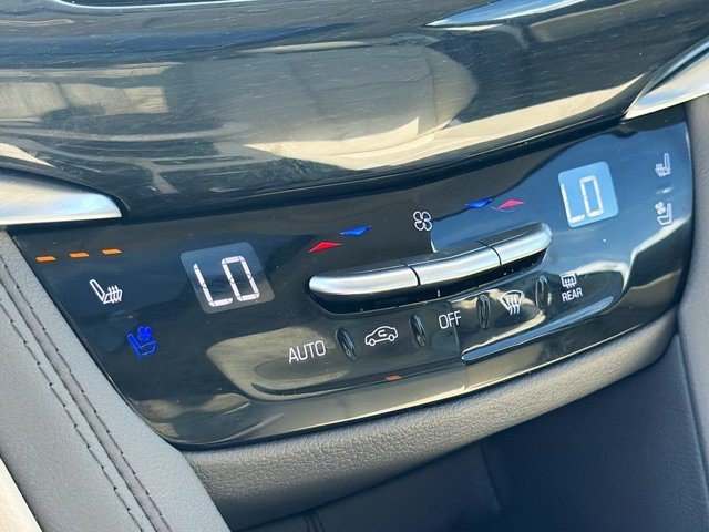Certified 2025 Cadillac XT6 Premium Luxury w/ Technology Package AWD/4WD image 28