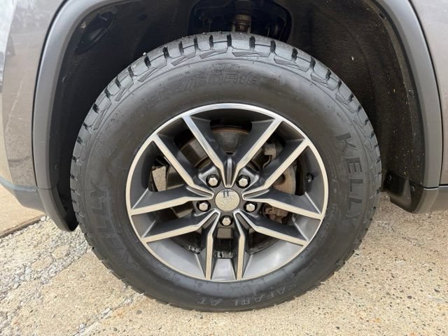 Used 2017 Jeep Grand Cherokee Limited AWD/4WD image 9
