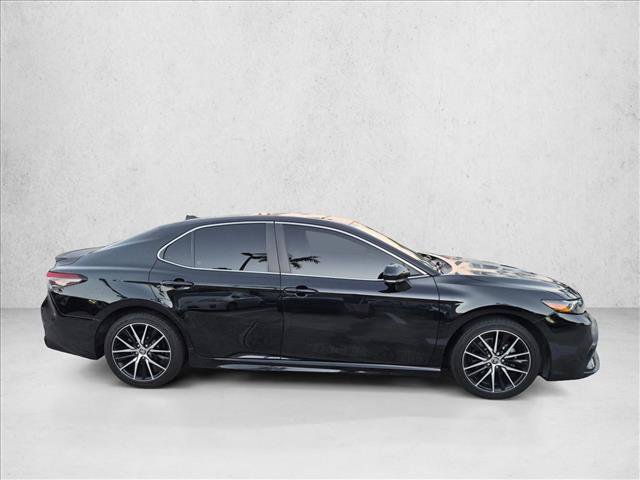Certified 2022 Toyota Camry SE FWD image 4