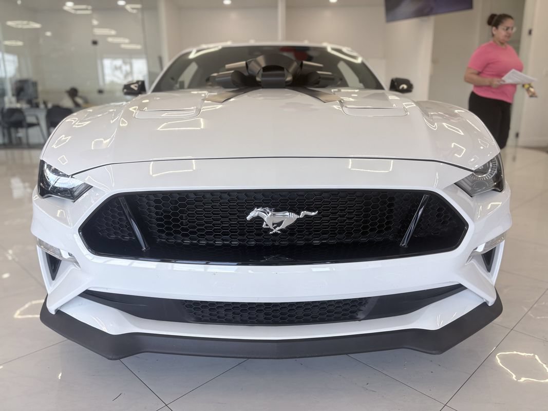 Used 2021 Ford Mustang GT Premium w/ GT Performance Package RWD image 2