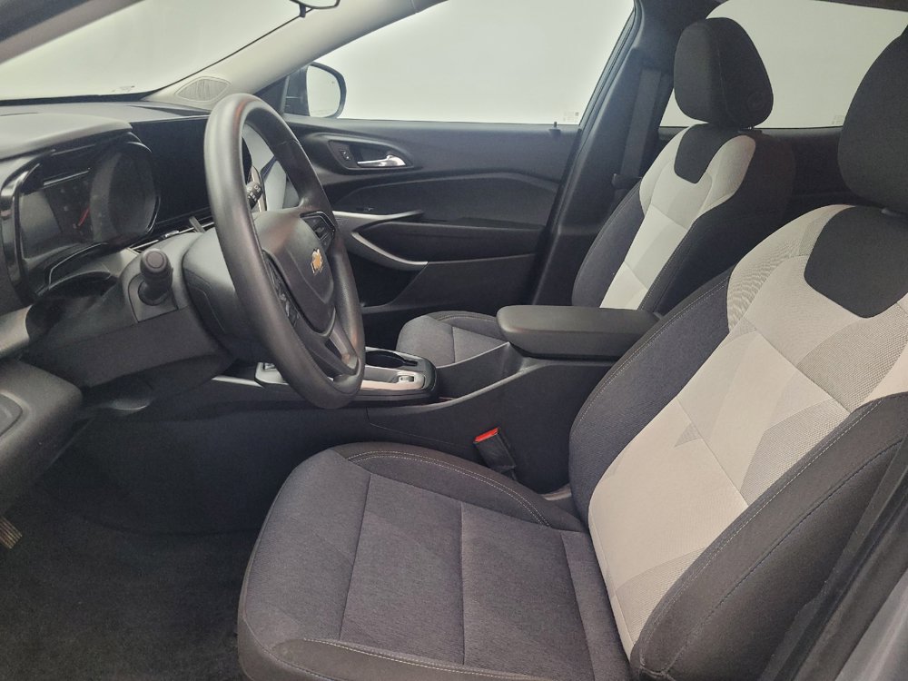 Used 2024 Chevrolet Trax LS w/ Driver Confidence Package FWD image 17