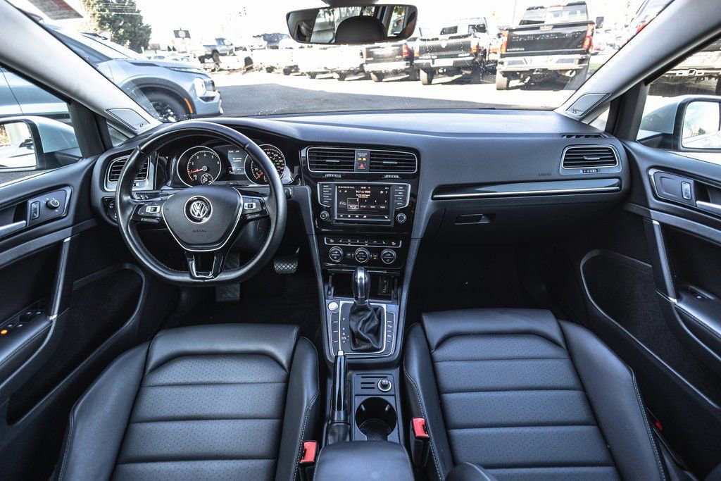Used 2017 Volkswagen Golf SEL image 27