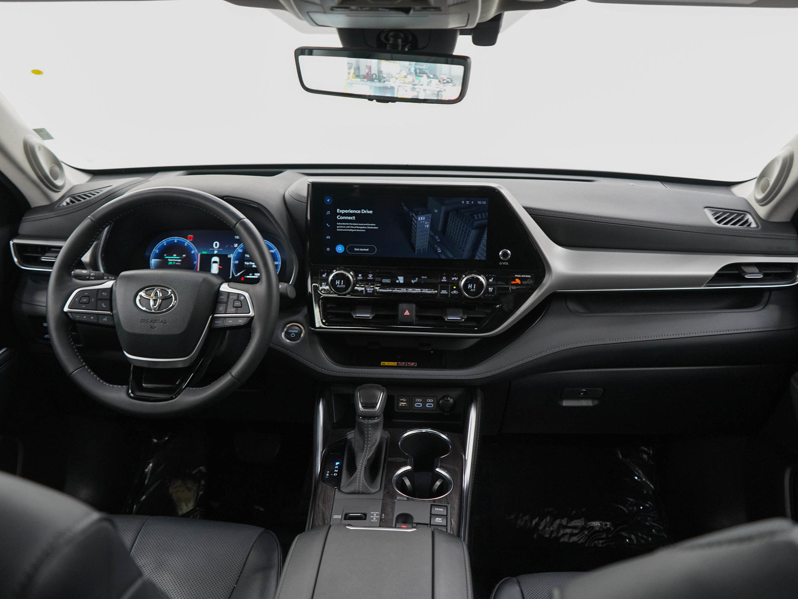 Used 2025 Toyota Highlander Platinum AWD/4WD image 13