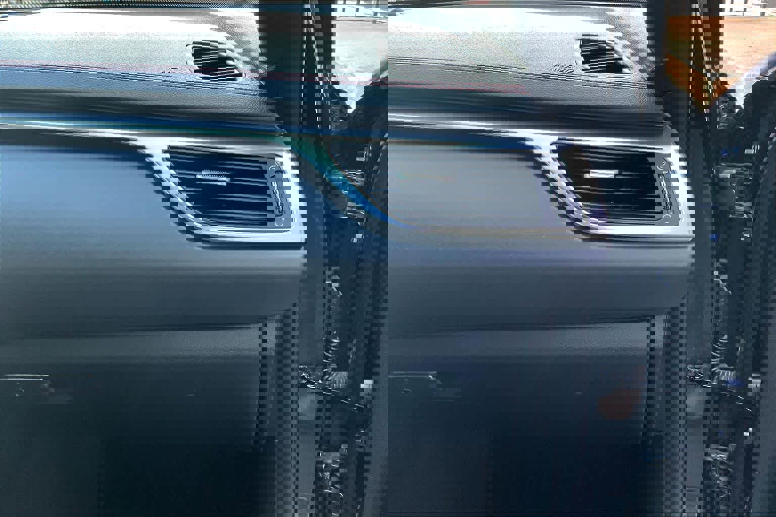 Used 2023 Genesis G70 2.0T w/ Sport Prestige Package image 20