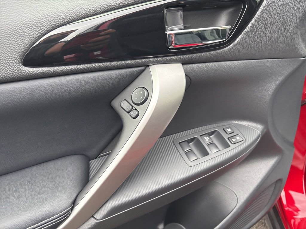 Used 2024 Mitsubishi Eclipse Cross SE AWD/4WD image 15